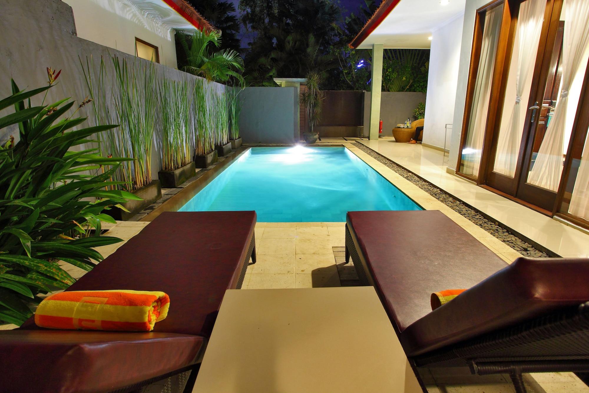 Puri Saron Hotel Seminyak Luaran gambar