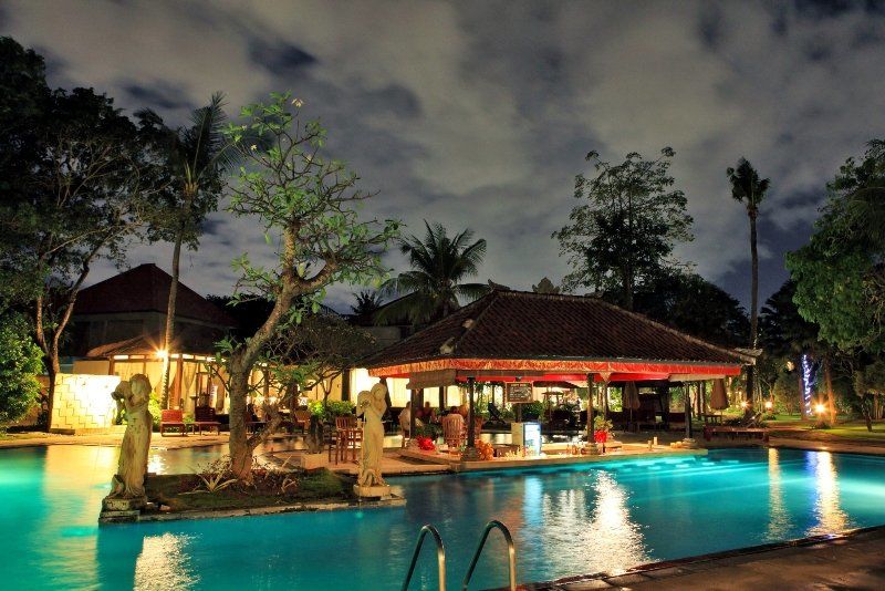 Puri Saron Hotel Seminyak Luaran gambar
